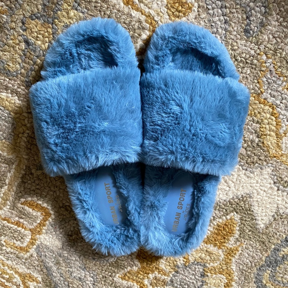 J/Slides Urban Sport blue fur slides slippers LeLee 10